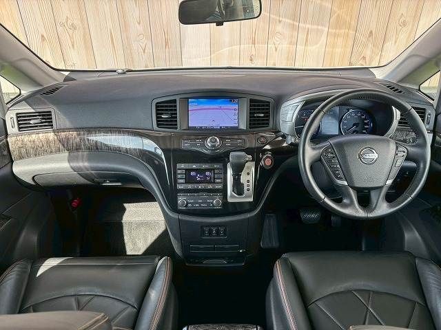 NISSAN ELGRAND 2015 Image 31