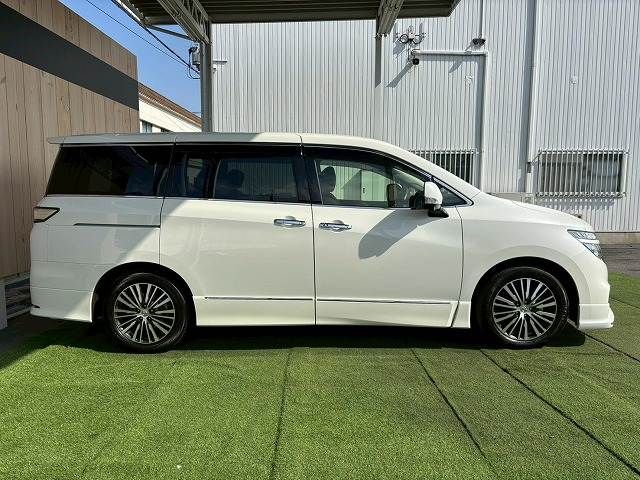 NISSAN ELGRAND 2015 Image 31