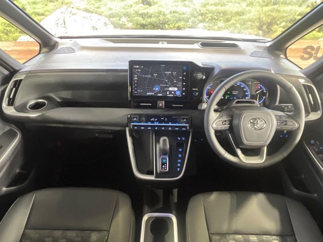 TOYOTA VOXY HYBRID 2025 Image 31