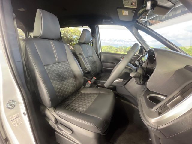 TOYOTA VOXY HYBRID 2025 Image 31