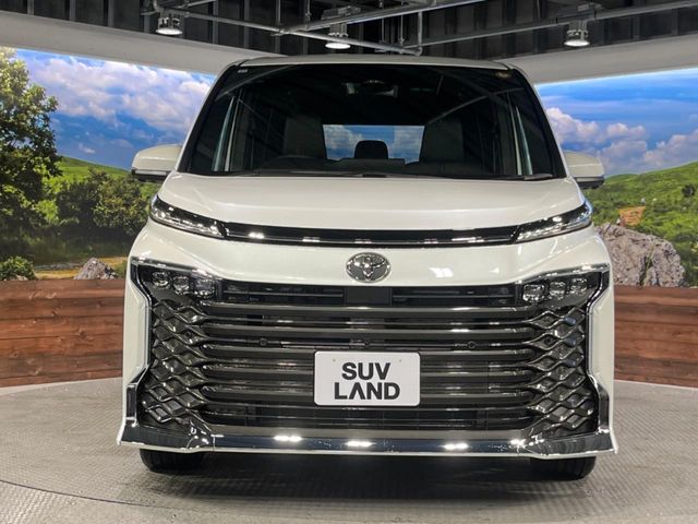 TOYOTA VOXY HYBRID 2025 Image 31