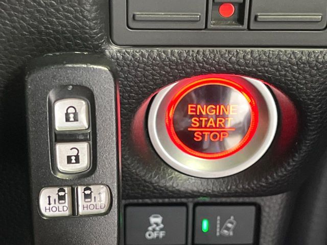 HONDA N BOX CUSTOM 2018 Image 31