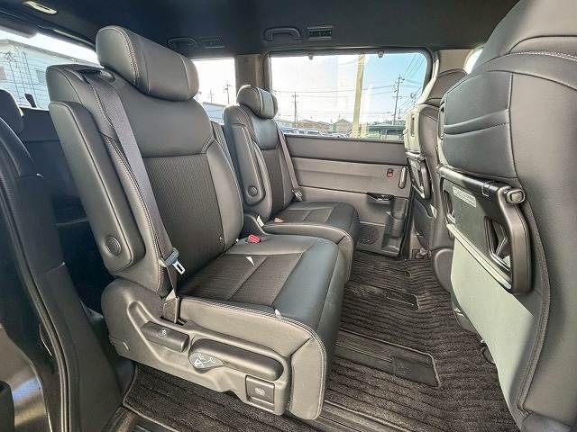 HONDA STEPWAGON E:HEV SPAD 2022 Image 31