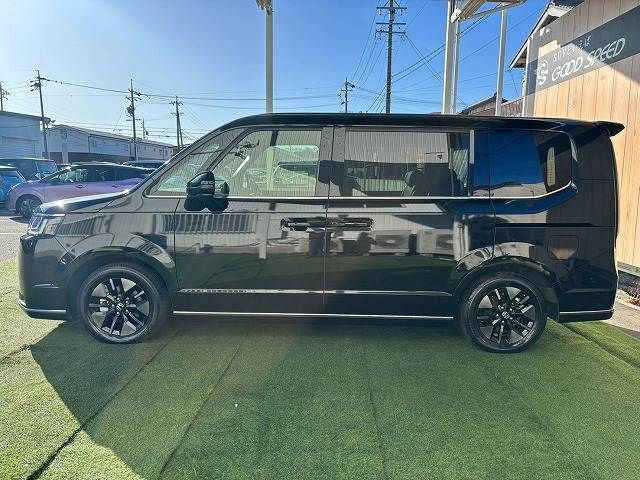 HONDA STEPWAGON E:HEV SPAD 2022 Image 31