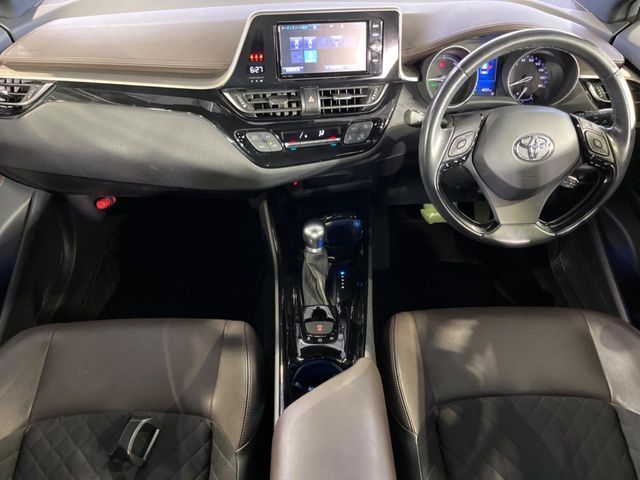 TOYOTA C-HR 2018 Image 31