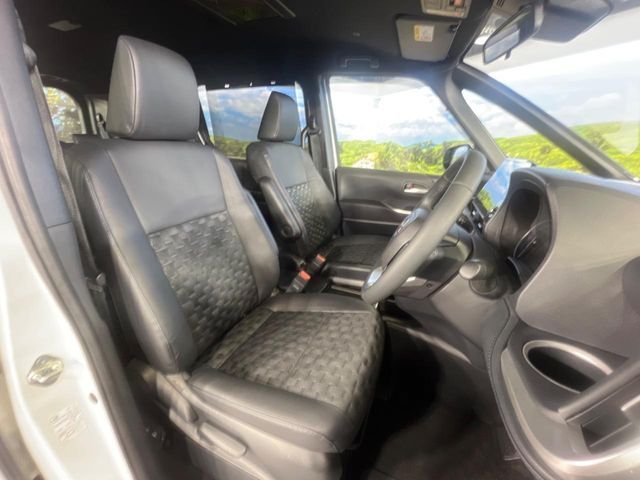 TOYOTA VOXY HYBRID 2023 Image 31