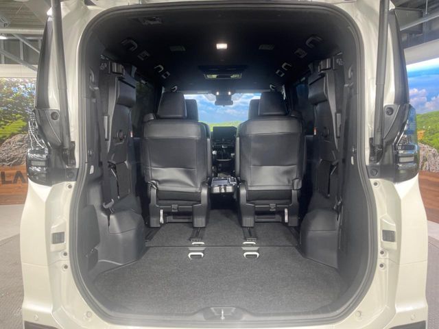 TOYOTA VOXY HYBRID 2023 Image 31