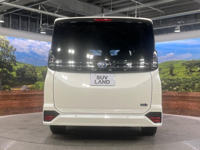 TOYOTA VOXY HYBRID 2023 Image 31