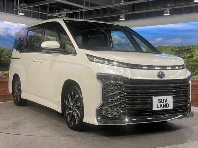 TOYOTA VOXY HYBRID 2023 Image 31