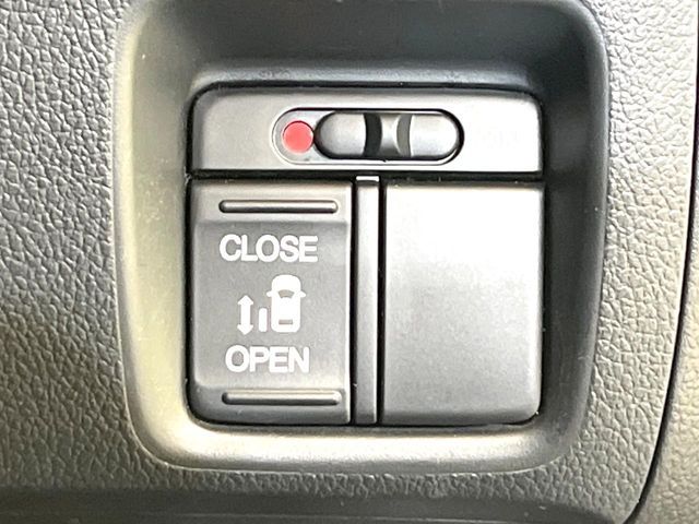 HONDA N BOX 2016 Image 31