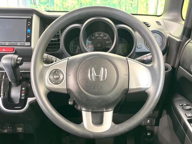 HONDA N BOX 2016 Image 31