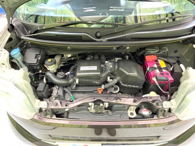 HONDA N BOX 2016 Image 31