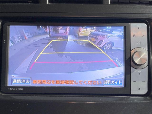 TOYOTA PRIUS ALPHA 2013 Image 31