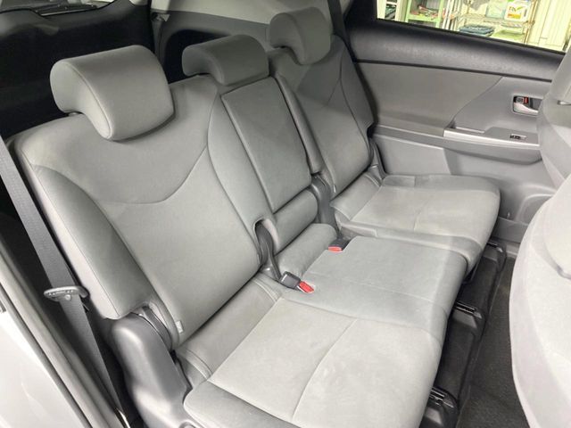 TOYOTA PRIUS ALPHA 2013 Image 31