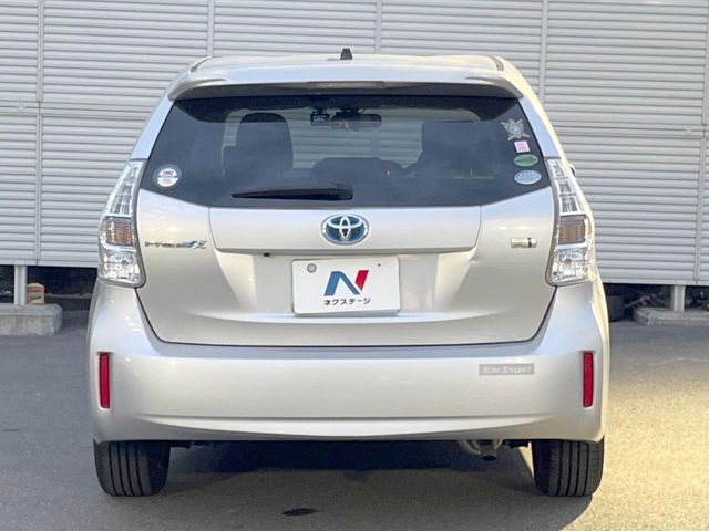 TOYOTA PRIUS ALPHA 2013 Image 31