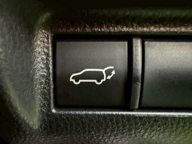 TOYOTA HARRIER HYBRID 2021 Image 31