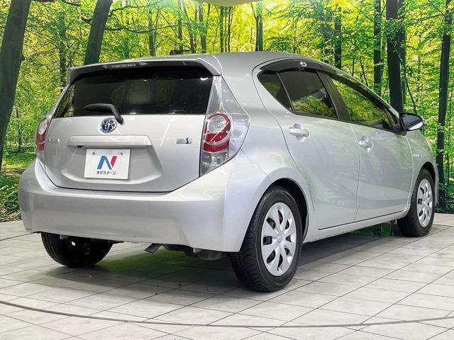 TOYOTA AQUA 2013 Image 31