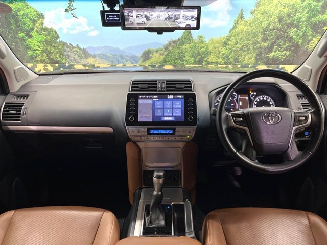 TOYOTA LANDCRUISER PRADO 2022 Image 31