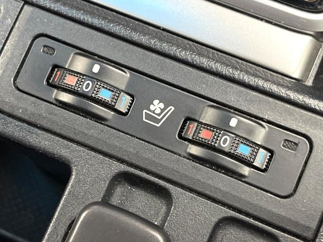 TOYOTA LANDCRUISER PRADO 2022 Image 31