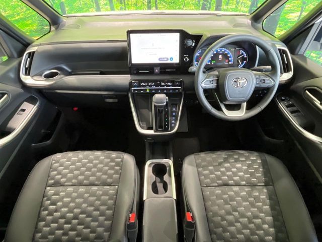 TOYOTA VOXY HYBRID 2025 Image 31