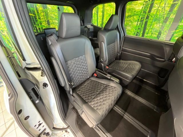 TOYOTA VOXY HYBRID 2025 Image 31