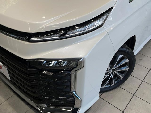 TOYOTA VOXY HYBRID 2025 Image 31