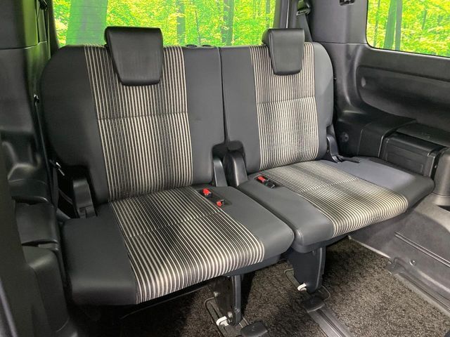 TOYOTA NOAH 2019 Image 31