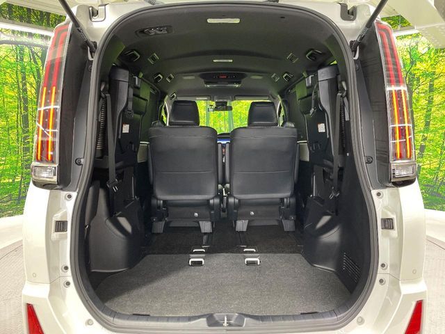 TOYOTA NOAH 2019 Image 31