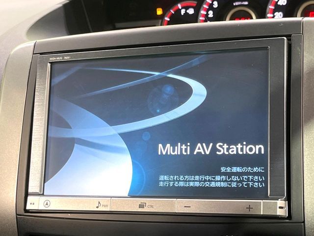 TOYOTA VOXY 2012 Image 31