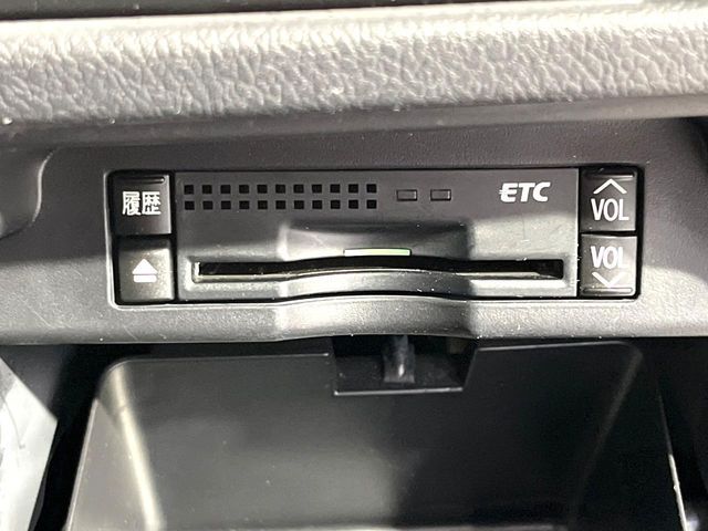 TOYOTA VOXY 2012 Image 31