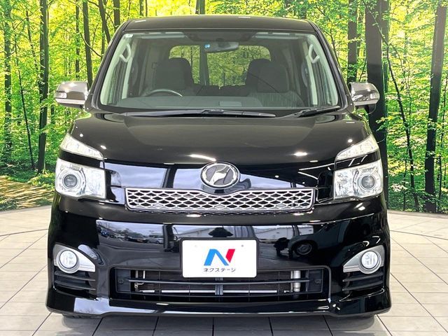 TOYOTA VOXY 2012 Image 31