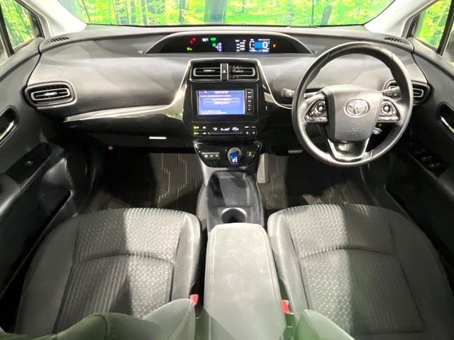 TOYOTA PRIUS 2017 Image 31