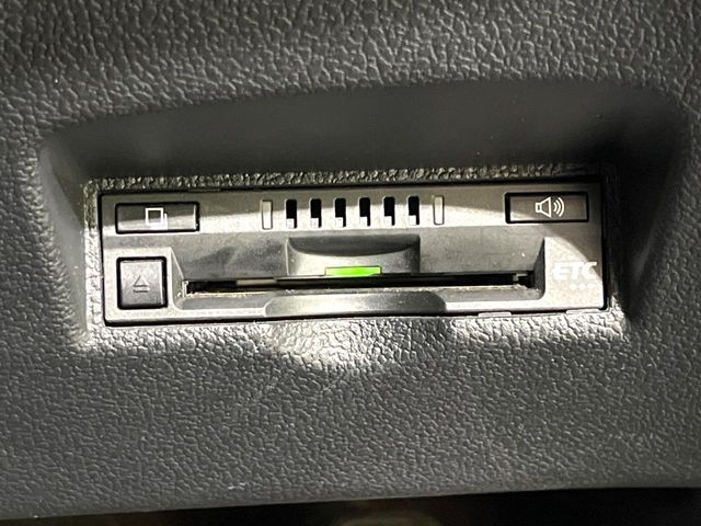 TOYOTA PRIUS 2017 Image 31