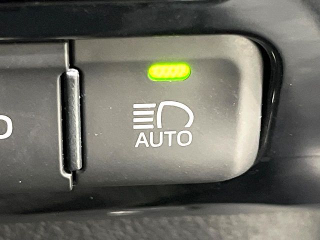 TOYOTA PRIUS 2017 Image 31