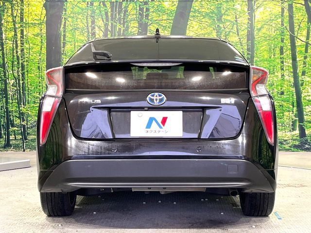 TOYOTA PRIUS 2017 Image 31