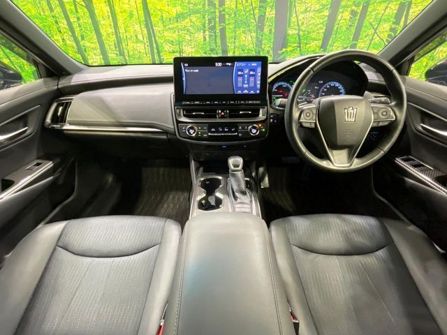 TOYOTA CROWN SEDAN HYBRID 2021 Image 31