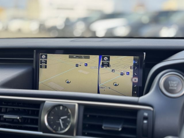 TOYOTA LEXUS IS350 2019 Image 31