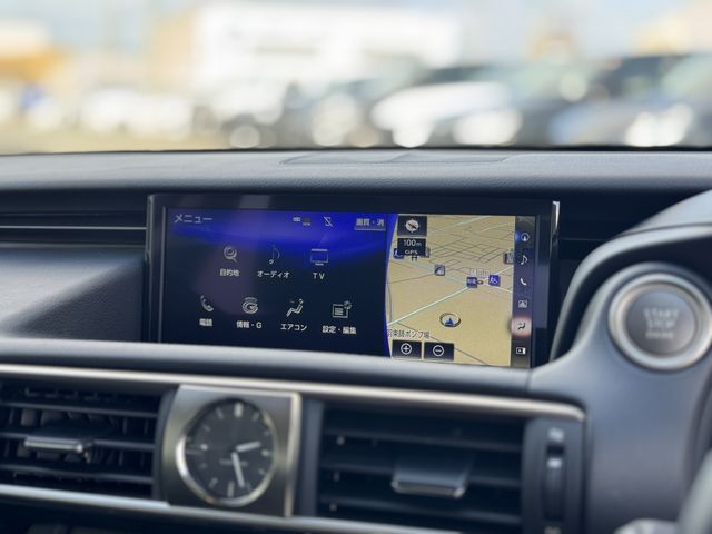 TOYOTA LEXUS IS350 2019 Image 31