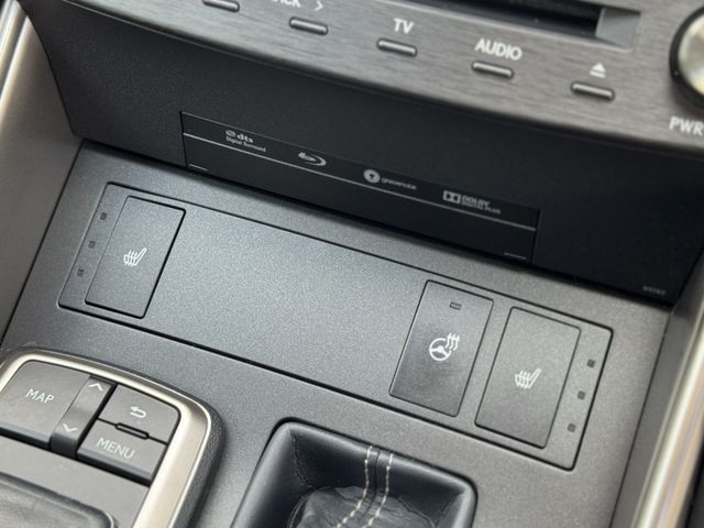 TOYOTA LEXUS IS350 2019 Image 31