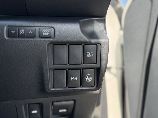 TOYOTA LEXUS IS350 2019 Image 31