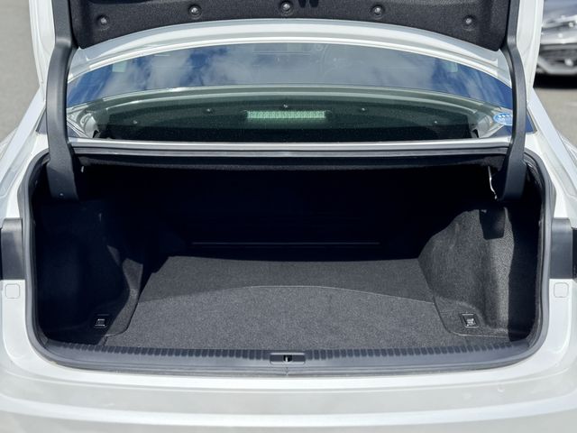 TOYOTA LEXUS IS350 2019 Image 31