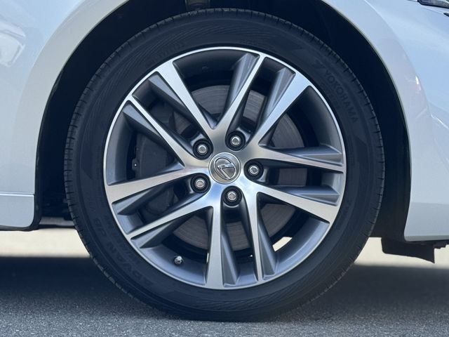 TOYOTA LEXUS IS350 2019 Image 31