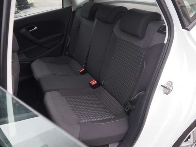 VOLKSWAGEN POLO 2017 Image 31