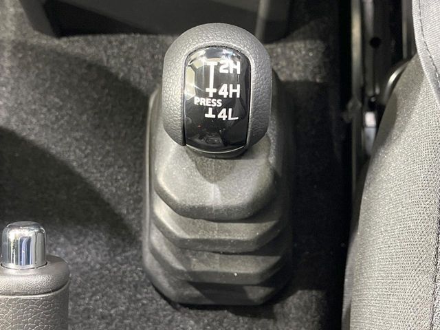 SUZUKI JIMNY NOMADE 2025 Image 31