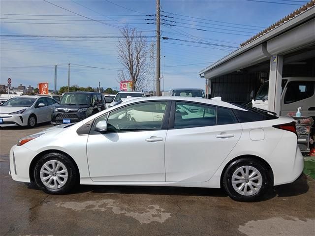 TOYOTA PRIUS 4WD 2021 Image 31