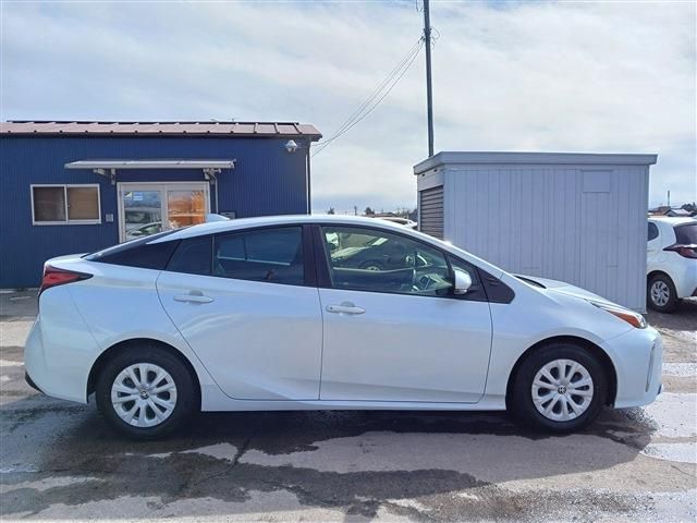 TOYOTA PRIUS 4WD 2021 Image 31