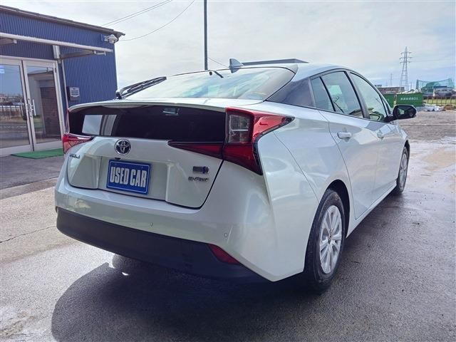 TOYOTA PRIUS 4WD 2021 Image 31
