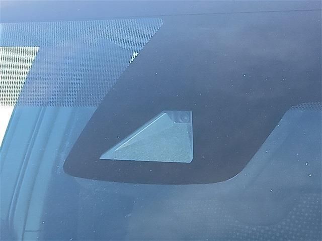 TOYOTA PRIUS 4WD 2021 Image 31