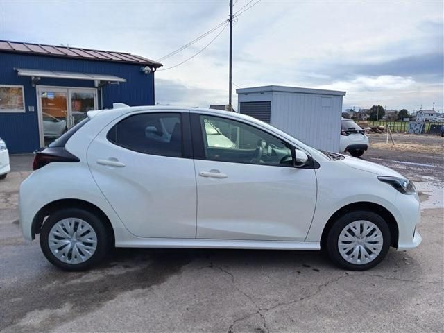 TOYOTA YARIS HYBRID 2021 Image 31