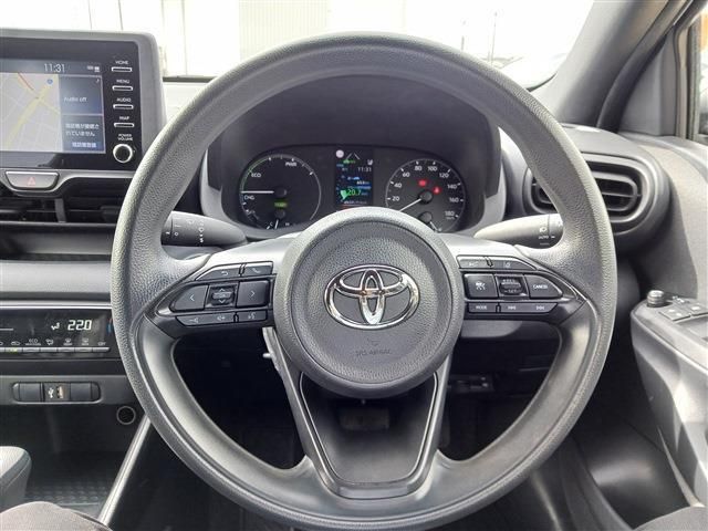 TOYOTA YARIS HYBRID 2021 Image 31